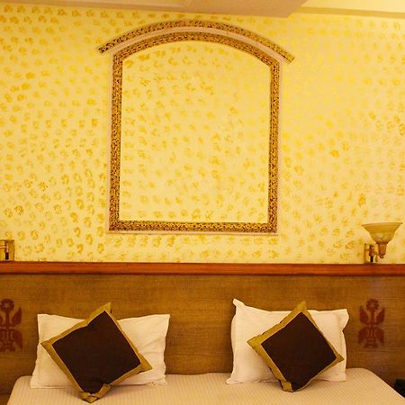 Hotel Goyal Jaipur Buitenkant foto