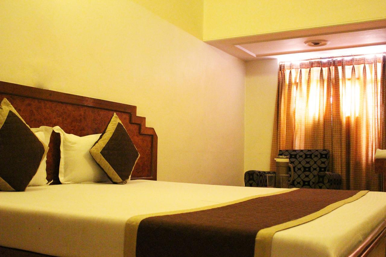 Hotel Goyal Jaipur Buitenkant foto
